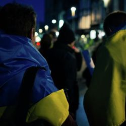 People with ukrainian flag on King's Parade